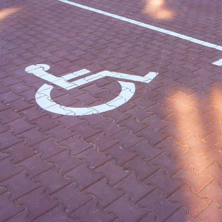 miejsce parkingowe dla inwalidów